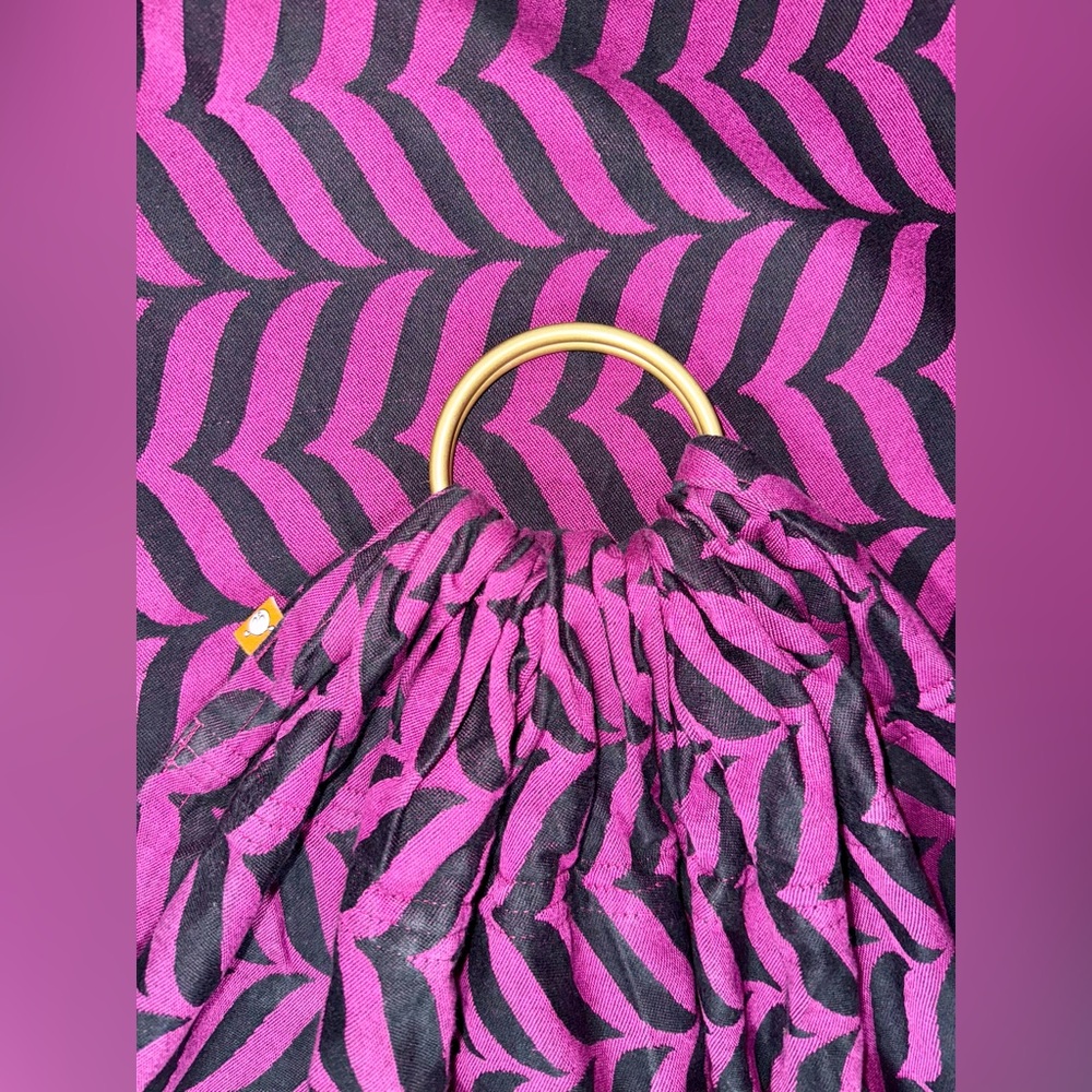 Tula Ring Sling in Migaloo Raspberry Pattern. Sz S/M. - Picture 3 of 7